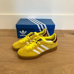 Adidas Gazelle Indoor Bright Yellow Size 6.5W - NWT
